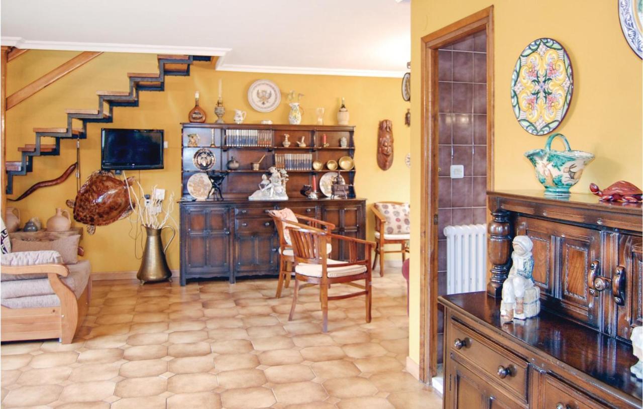 Gorgeous Home In Pilona With Kitchen La Pinera Екстер'єр фото